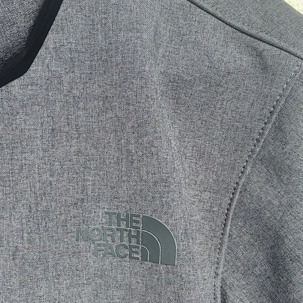 The North Face Apex Bionic Mens Grey Softshell Jacket Medium Full Zip Windproof